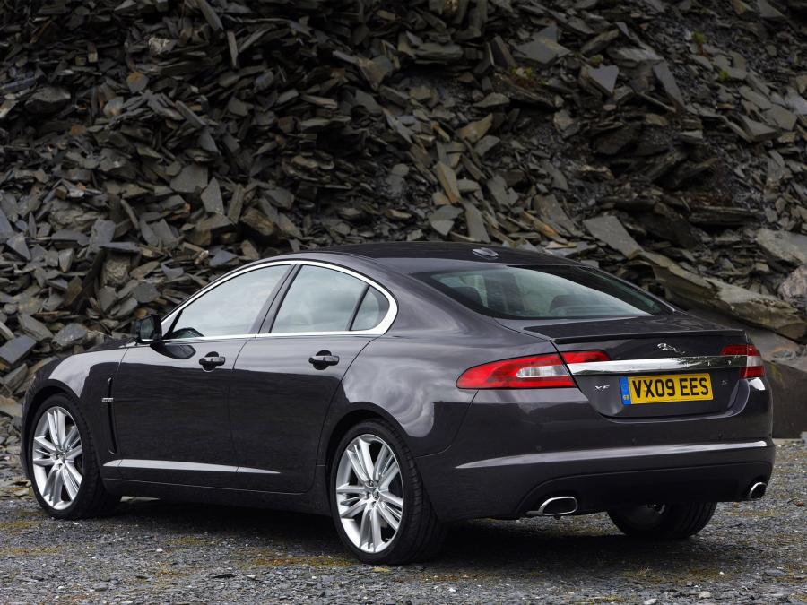  Jaguar XF Diesel S 2009 года  (фото 40 из 82)